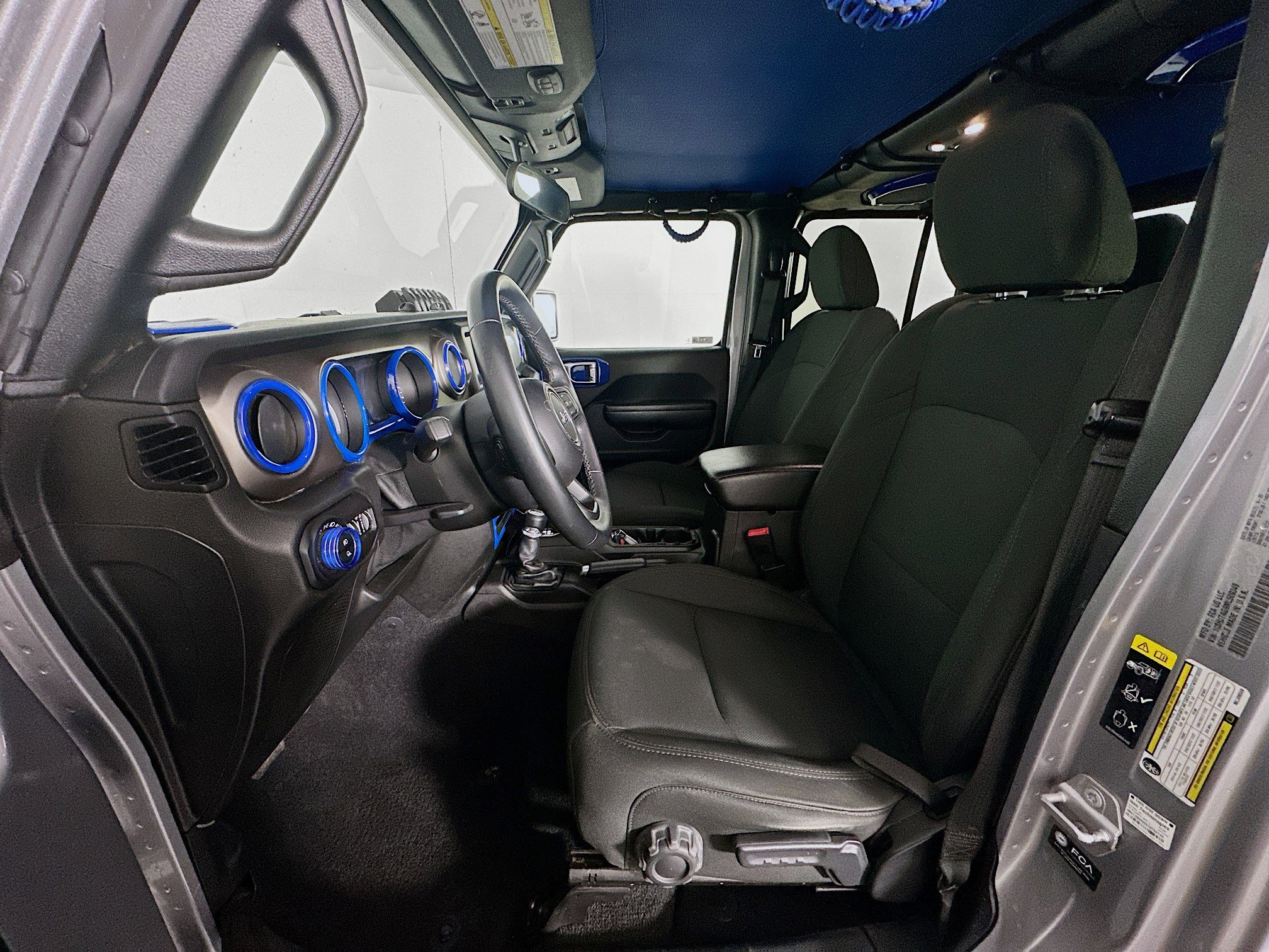 Used 2021 Jeep Gladiator Sport image 13