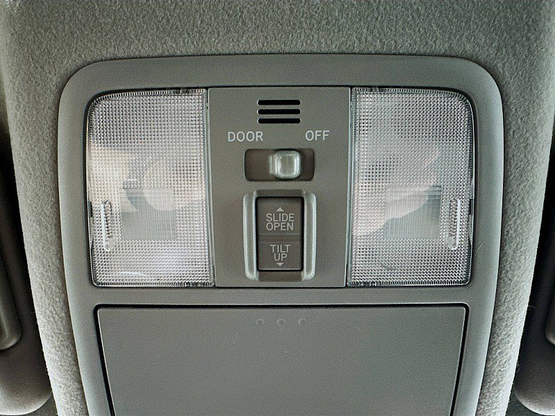 Used 2009 Toyota RAV4 Limited image 32