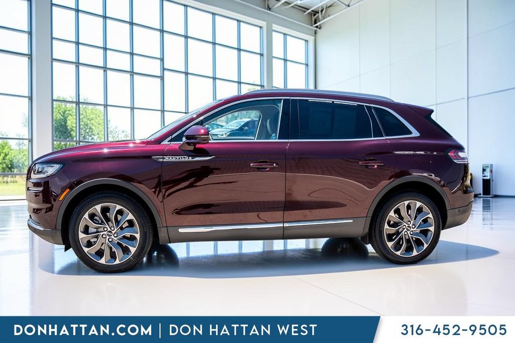 Used 2023 Lincoln Nautilus Reserve w/ Equipment Group 201A AWD/4WD image 2
