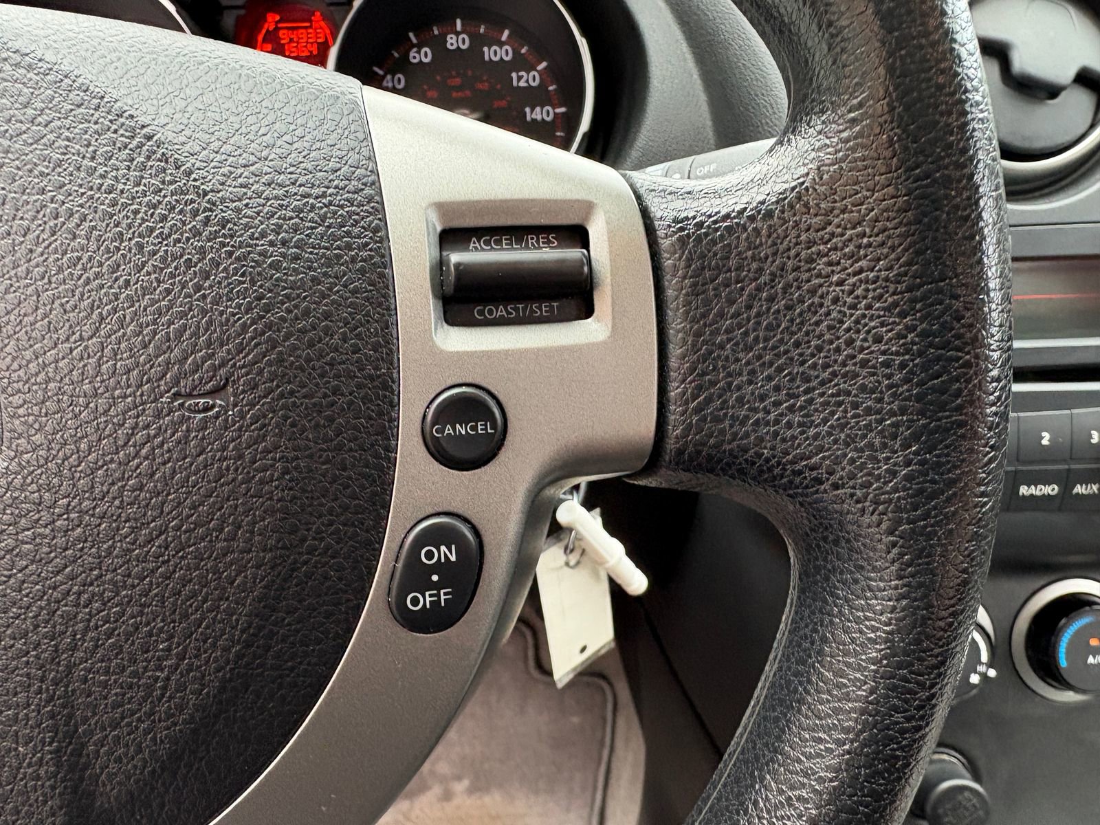 Used 2009 Nissan Rogue S image 28