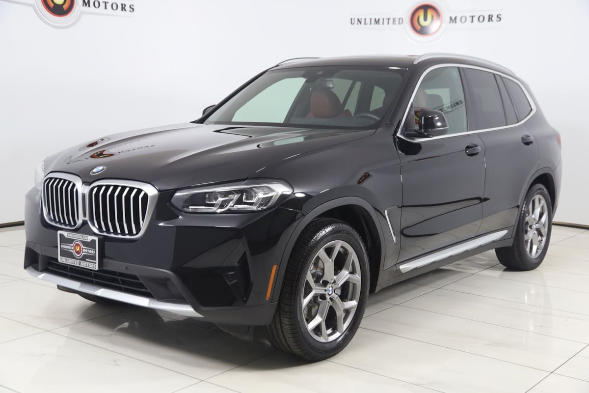 Used 2023 BMW X3 xDrive30i w/ Premium Package AWD/4WD image 5