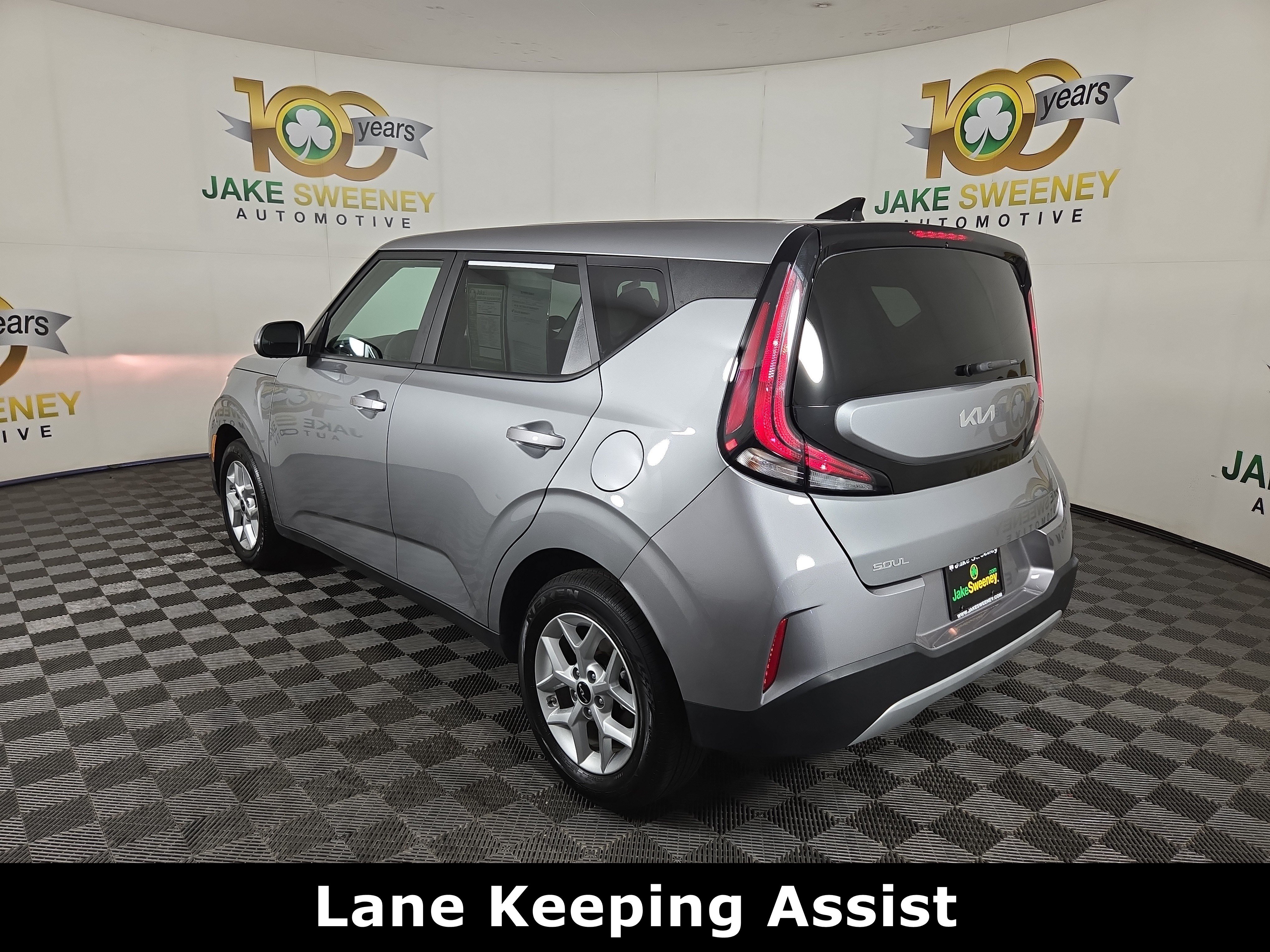 Used 2025 Kia Soul LX w/ LX Technology Package FWD image 6