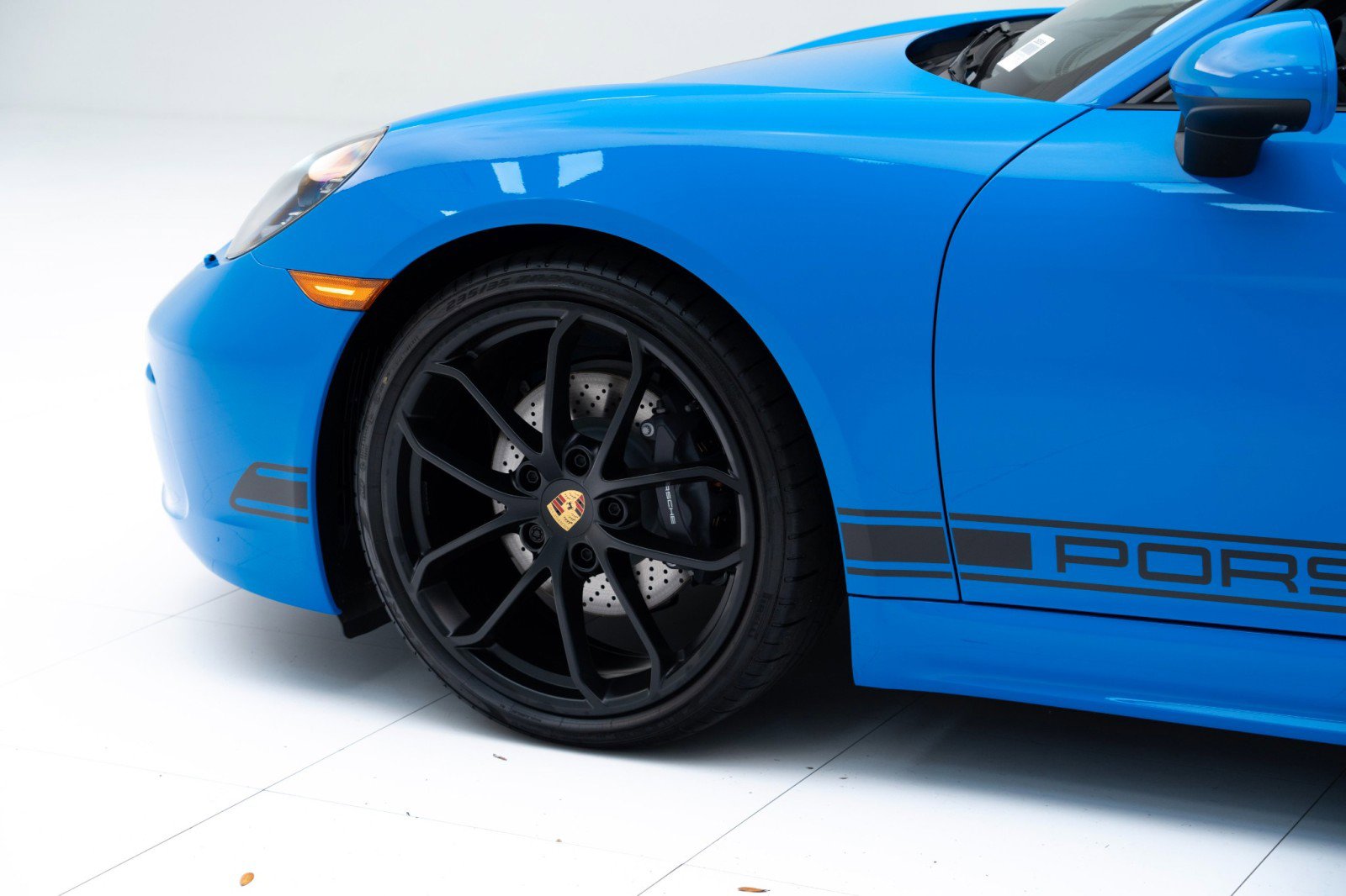 New 2025 Porsche 718 Cayman image 11