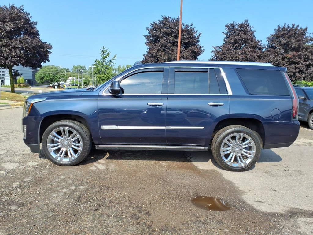 Used 2019 Cadillac Escalade Premium Luxury w/ LPO, Radiant Package AWD/4WD image 2