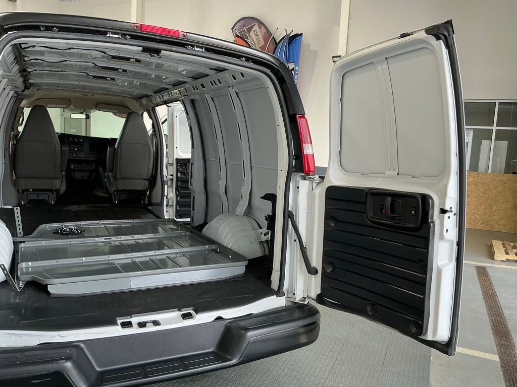 Used 2023 GMC Savana 2500 Extended w/ Driver Convenience Package image 29