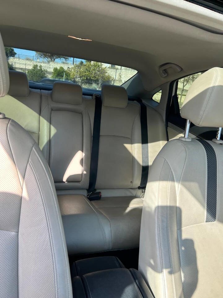 Used 2019 Honda Civic Touring image 17