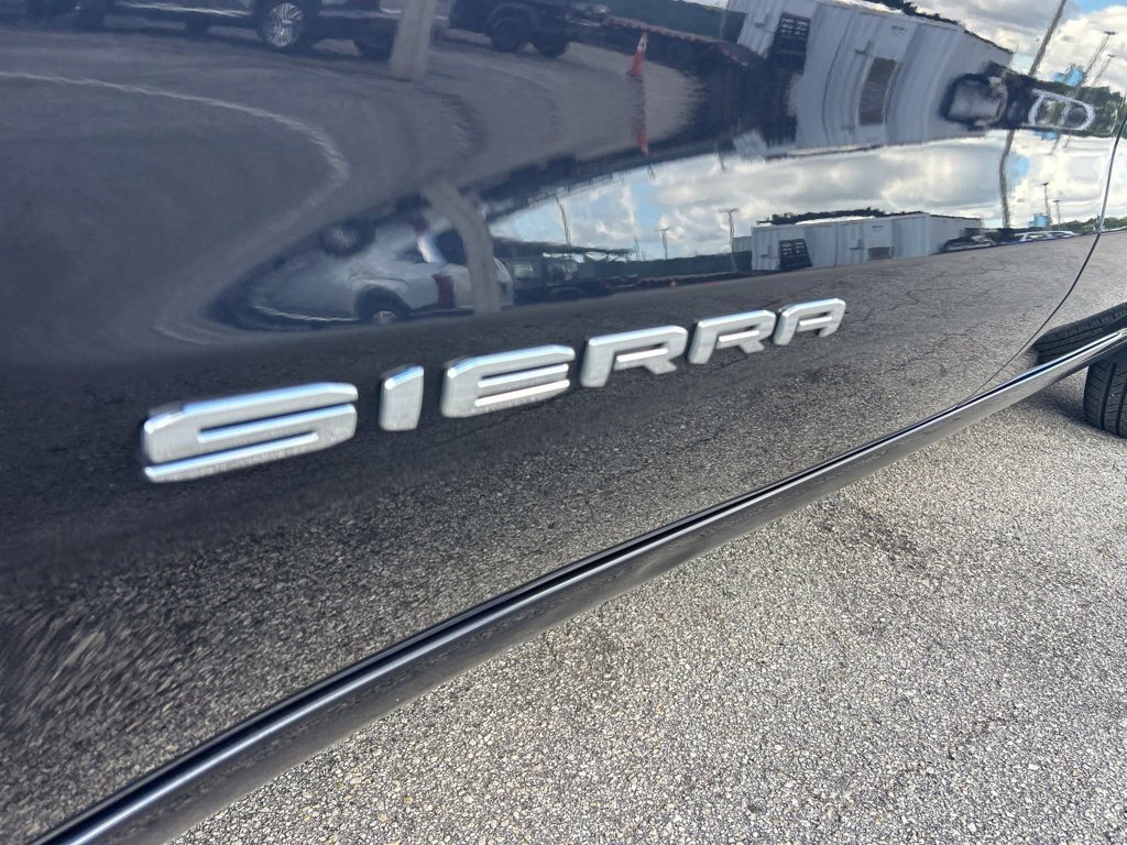 Used 2025 GMC Sierra 1500 SLT RWD image 19