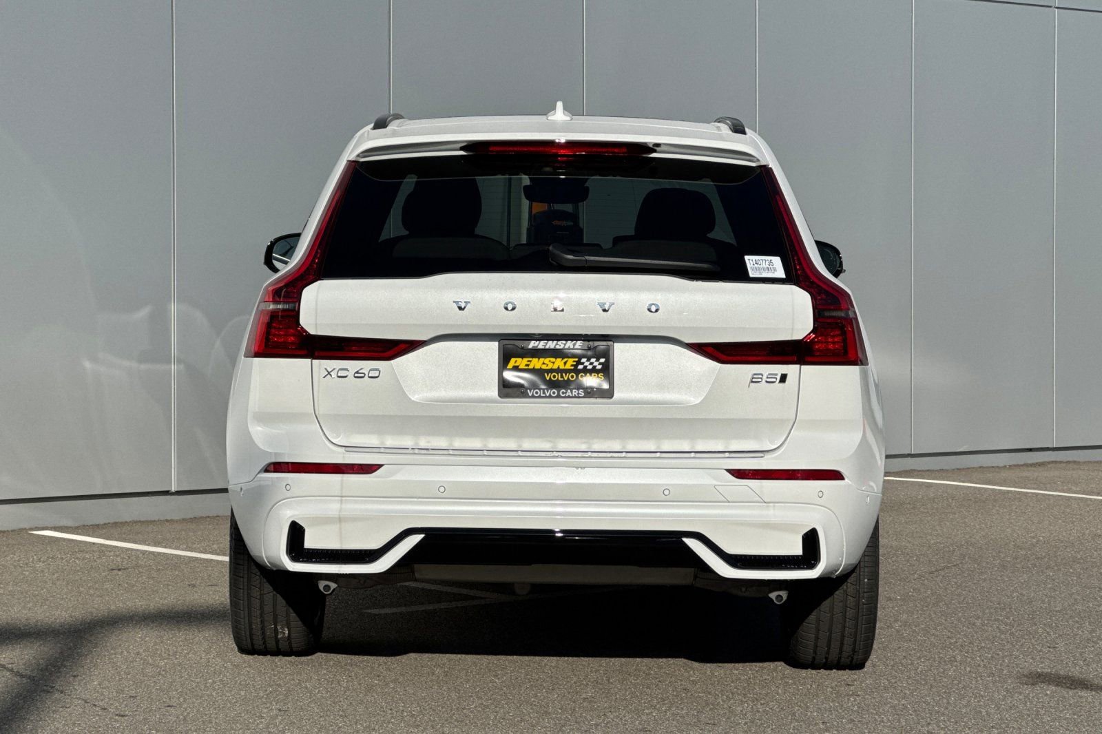 New 2026 Volvo XC60 B5 Plus w/ Protection Package Premier AWD/4WD image 4