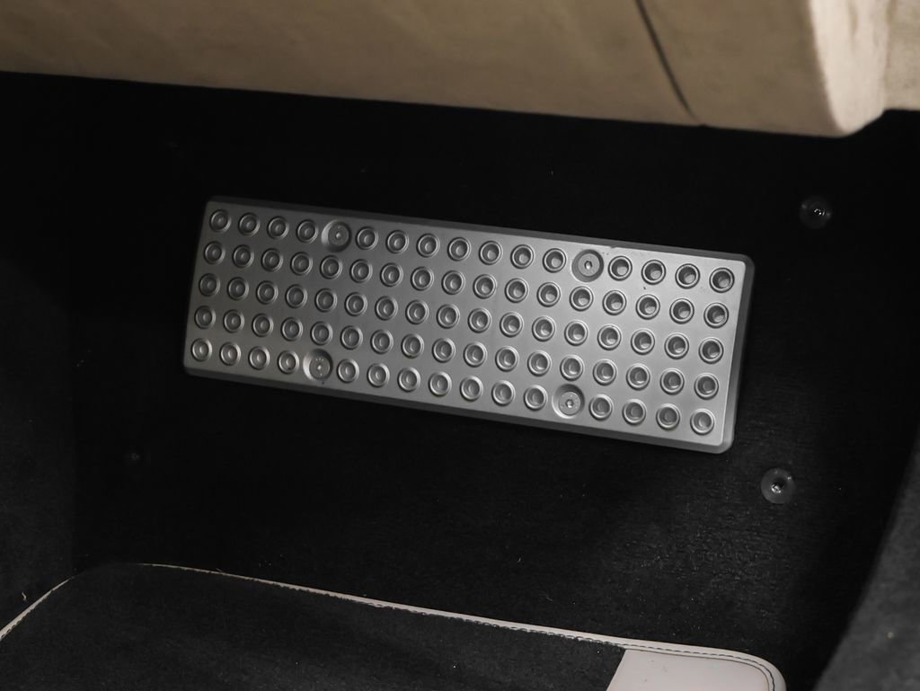 Used 2022 Ferrari Roma image 32