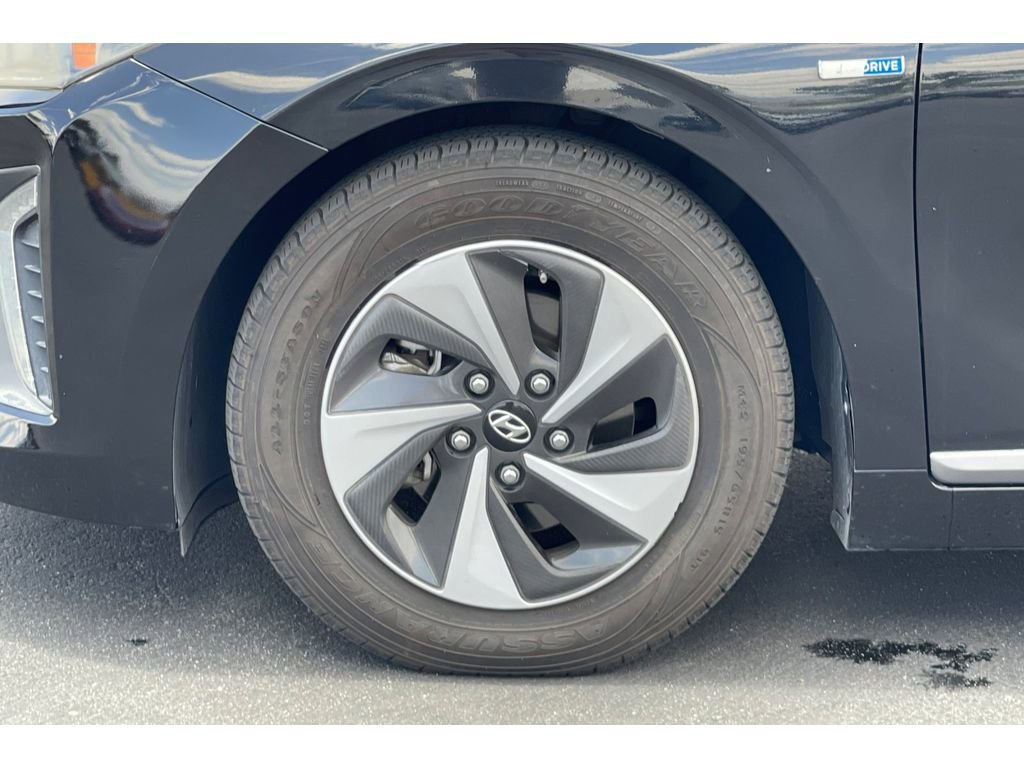 Used 2017 Hyundai Ioniq SEL w/ Tech Package 02 FWD image 8