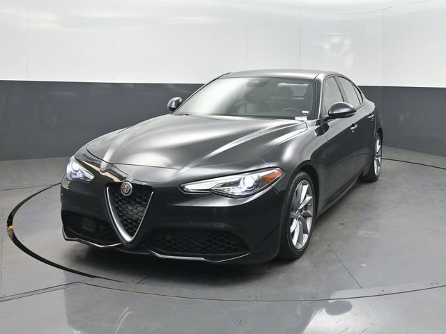 Used 2023 Alfa Romeo Giulia Sprint RWD image 1