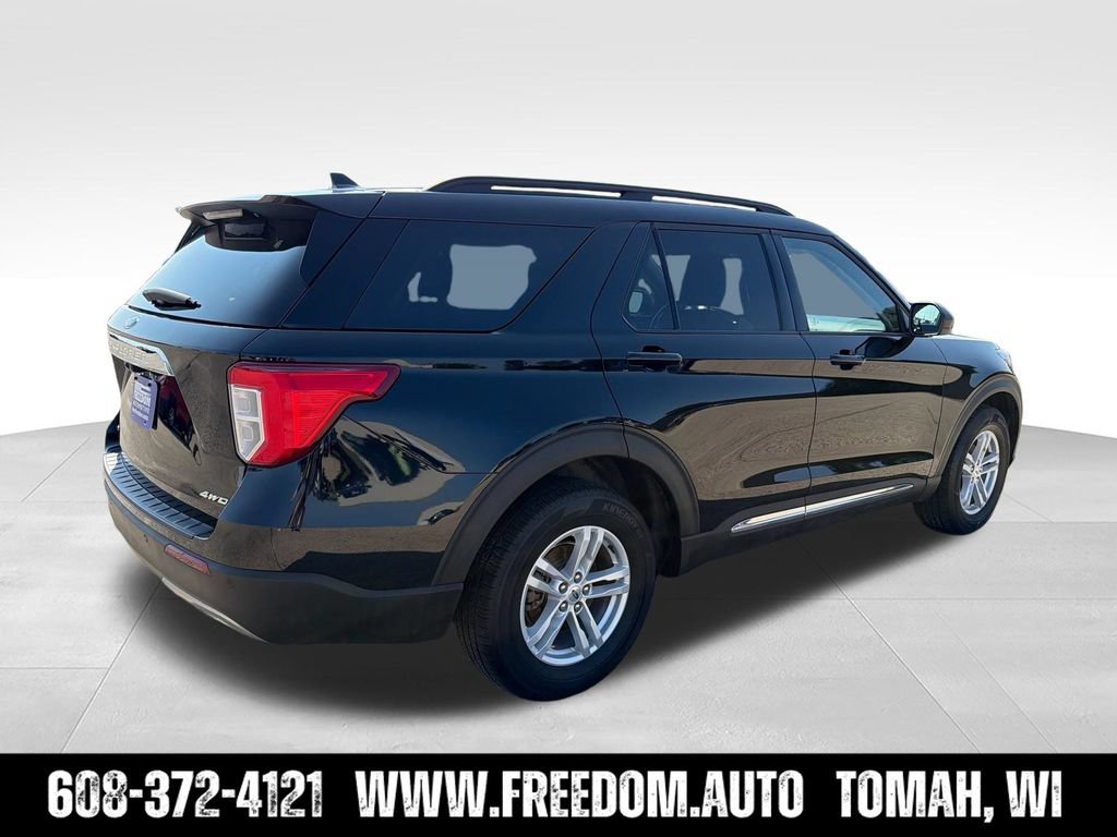 Used 2024 Ford Explorer XLT w/ Equipment Group 202A AWD/4WD image 8