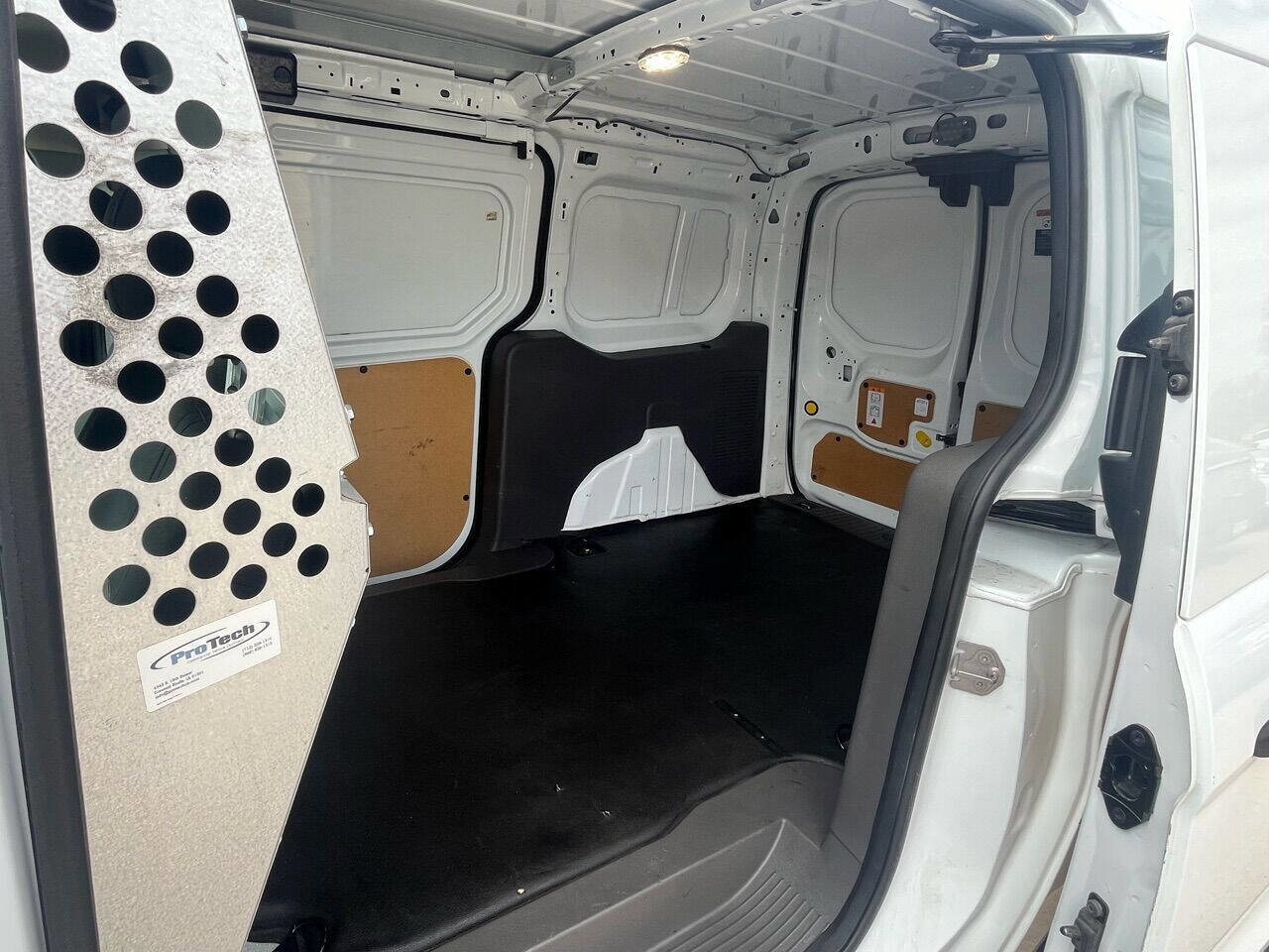 Used 2019 Ford Transit Connect XL image 25