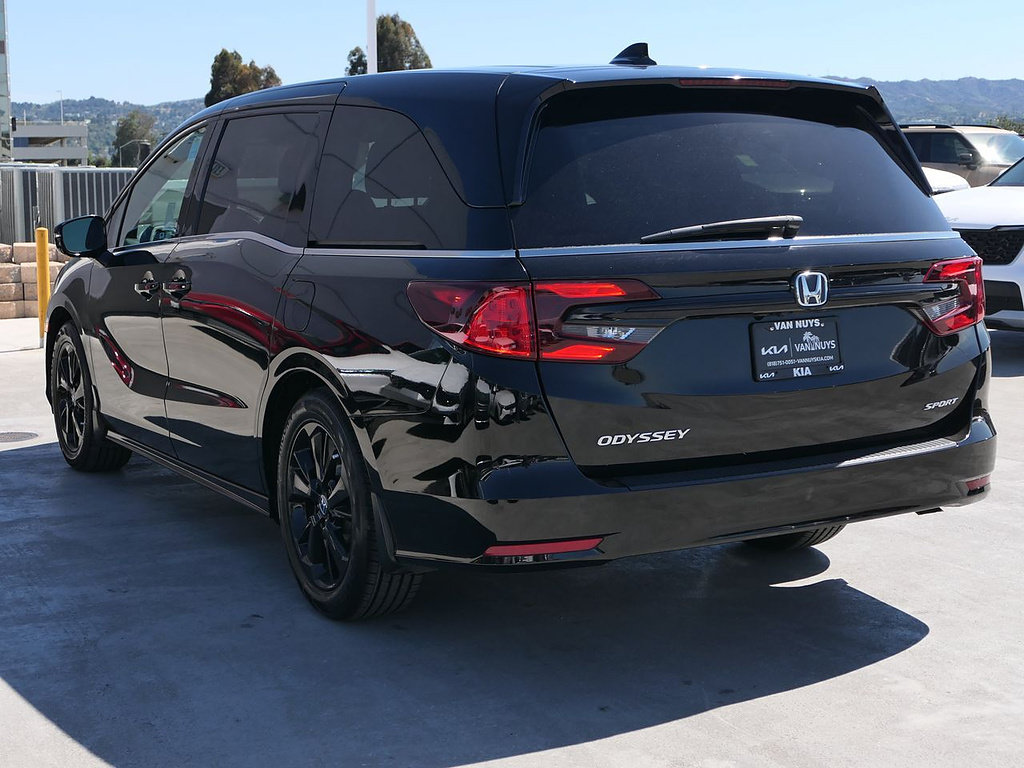 Used 2023 Honda Odyssey Sport image 6