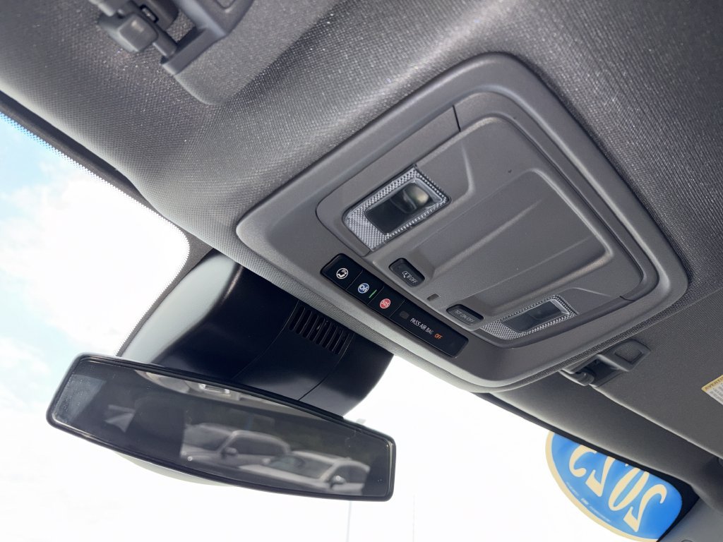 Used 2023 Chevrolet Silverado 1500 LT AWD/4WD image 11