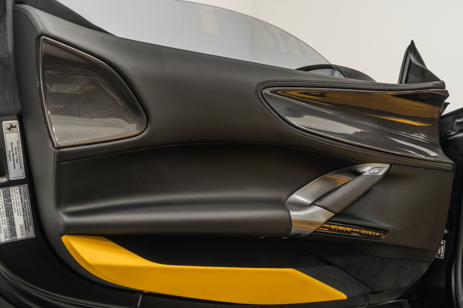 Used 2024 Ferrari SF90 Spider image 43