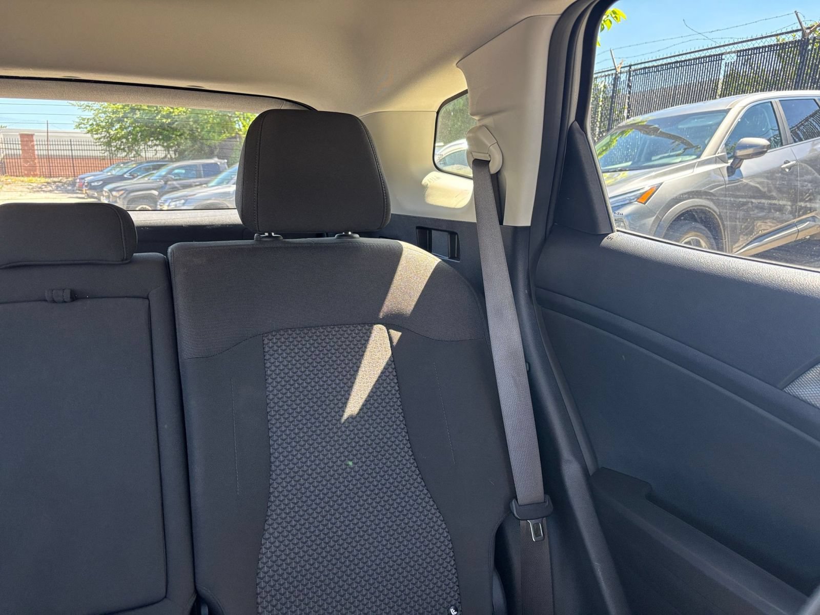 Used 2025 Kia Sportage LX FWD image 32