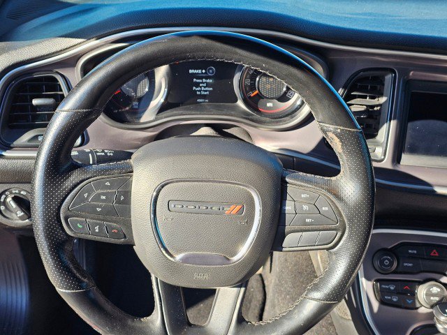 Used 2022 Dodge Challenger SXT RWD image 19