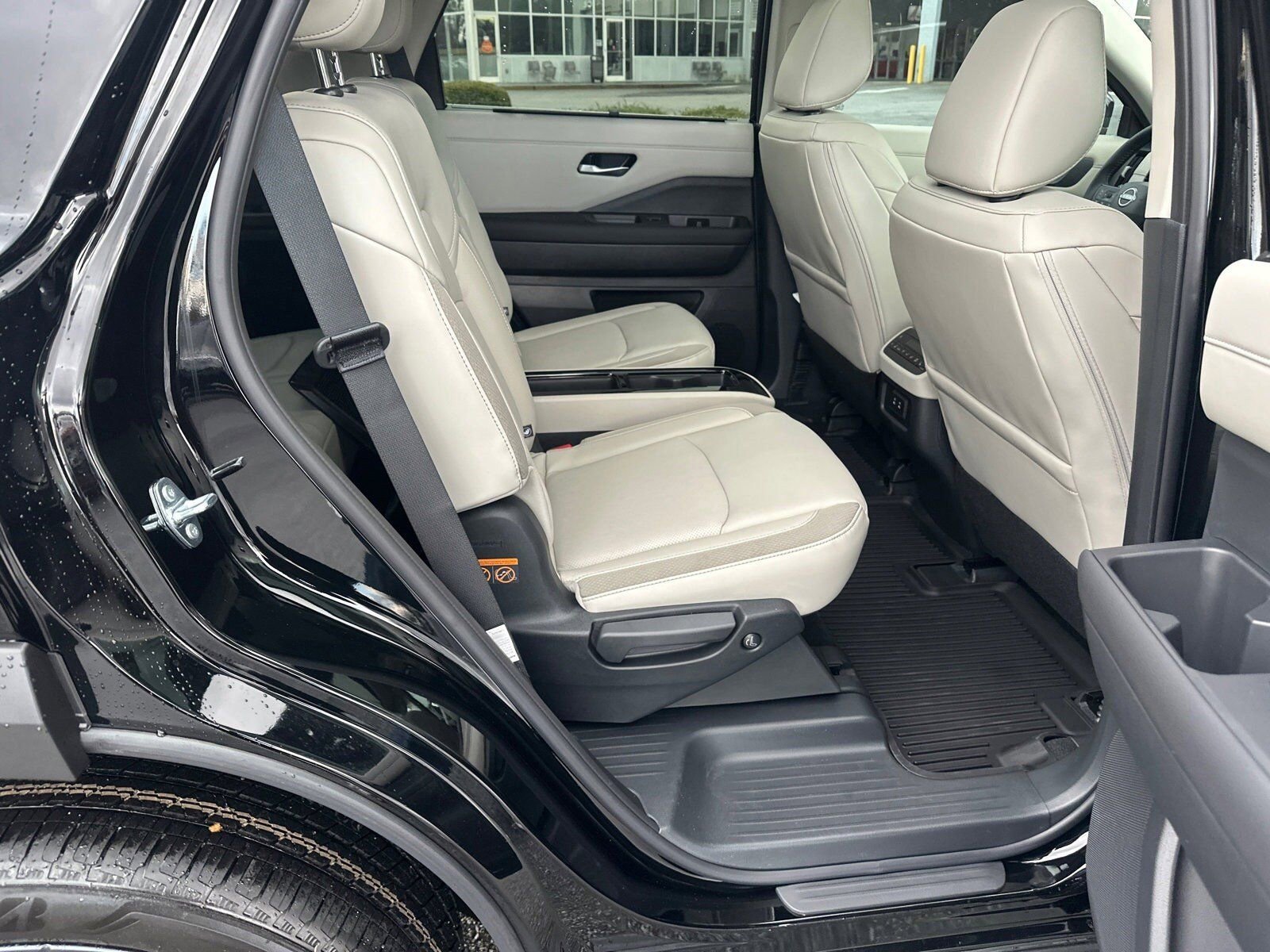 New 2026 Nissan Pathfinder SL image 15