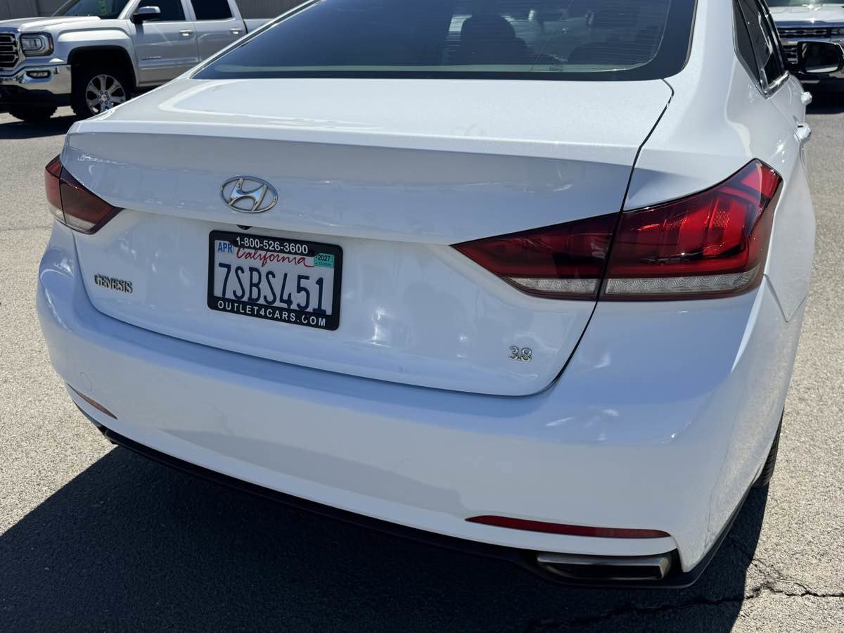 Used 2016 Hyundai Genesis 3.8 w/ Option Group 02 RWD image 9