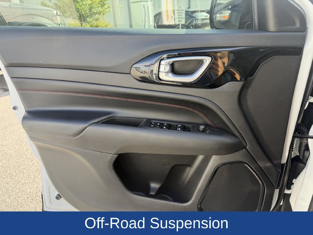 Used 2022 Jeep Compass Trailhawk AWD/4WD image 11