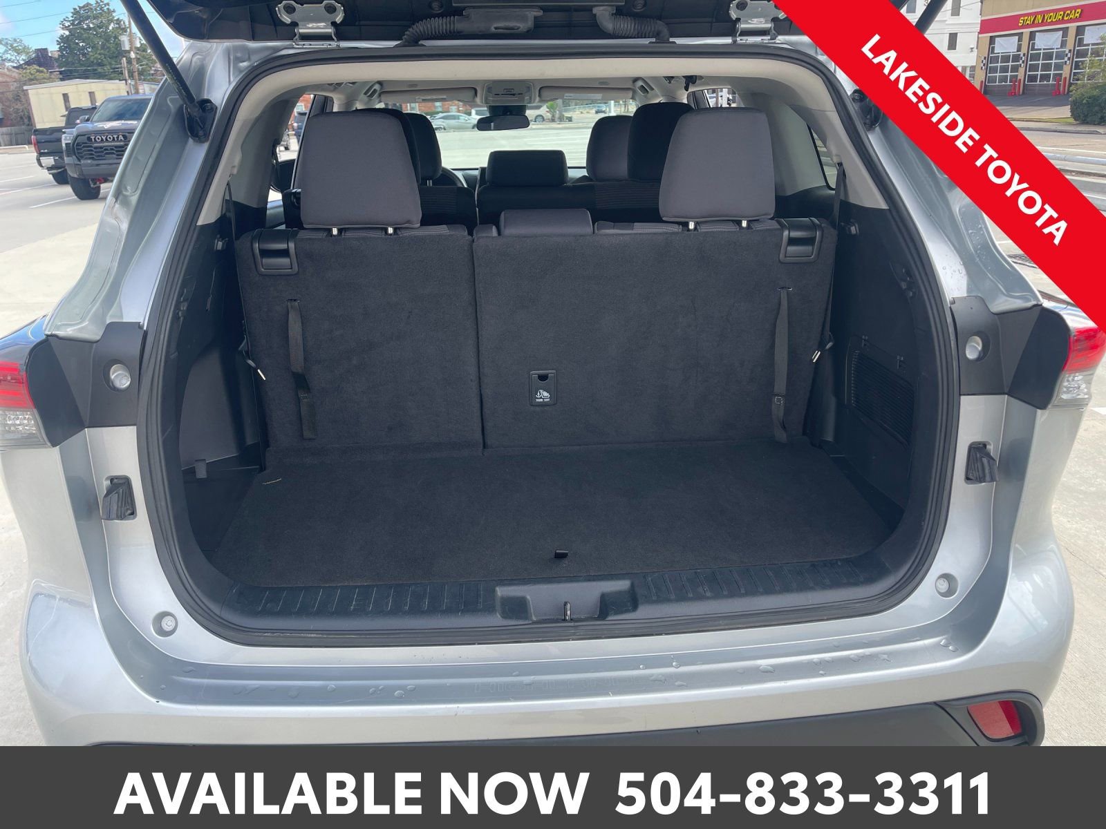 Used 2023 Toyota Highlander L image 18