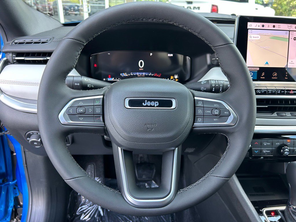 New 2025 Jeep Compass Limited image 18