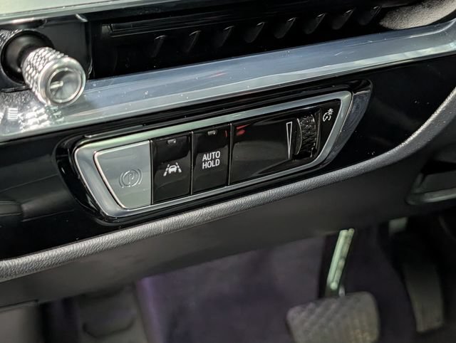 Certified 2024 Cadillac Lyriq Luxury AWD/4WD image 16