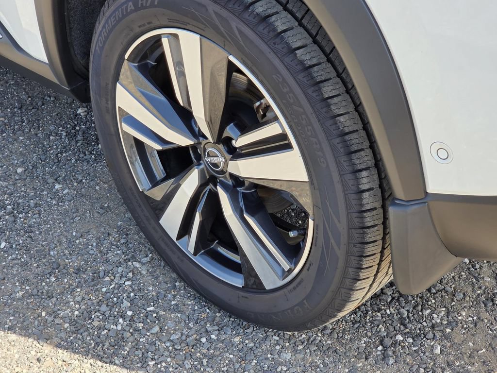 Used 2023 Nissan Rogue SL w/ SL Premium Package FWD image 7