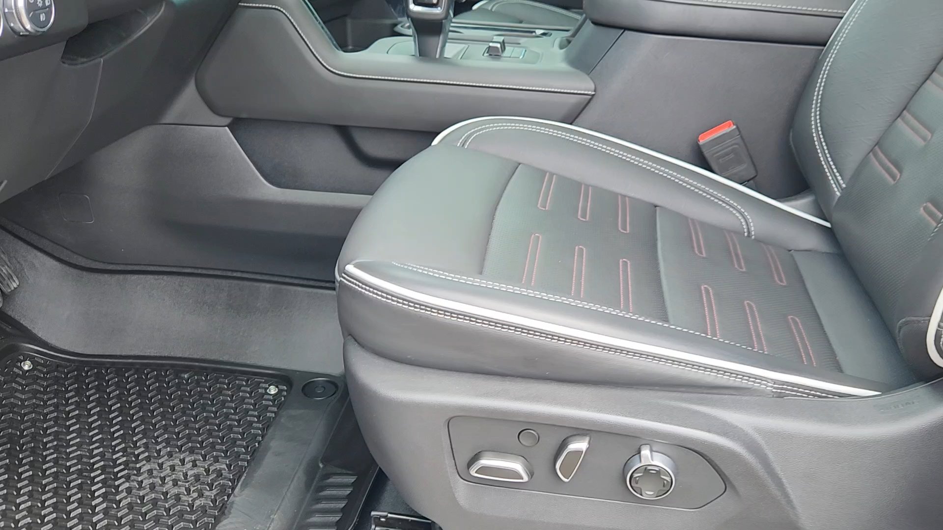 Used 2025 GMC Sierra 1500 AT4X AWD/4WD image 31