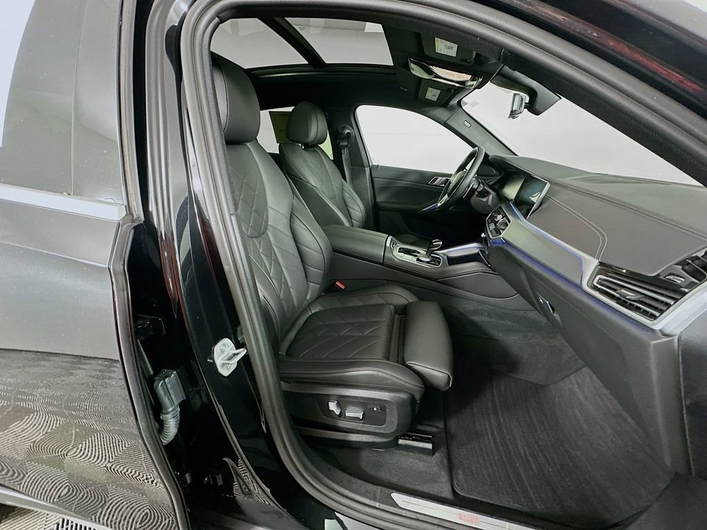 Used 2023 BMW X6 xDrive40i w/ Premium Package image 36