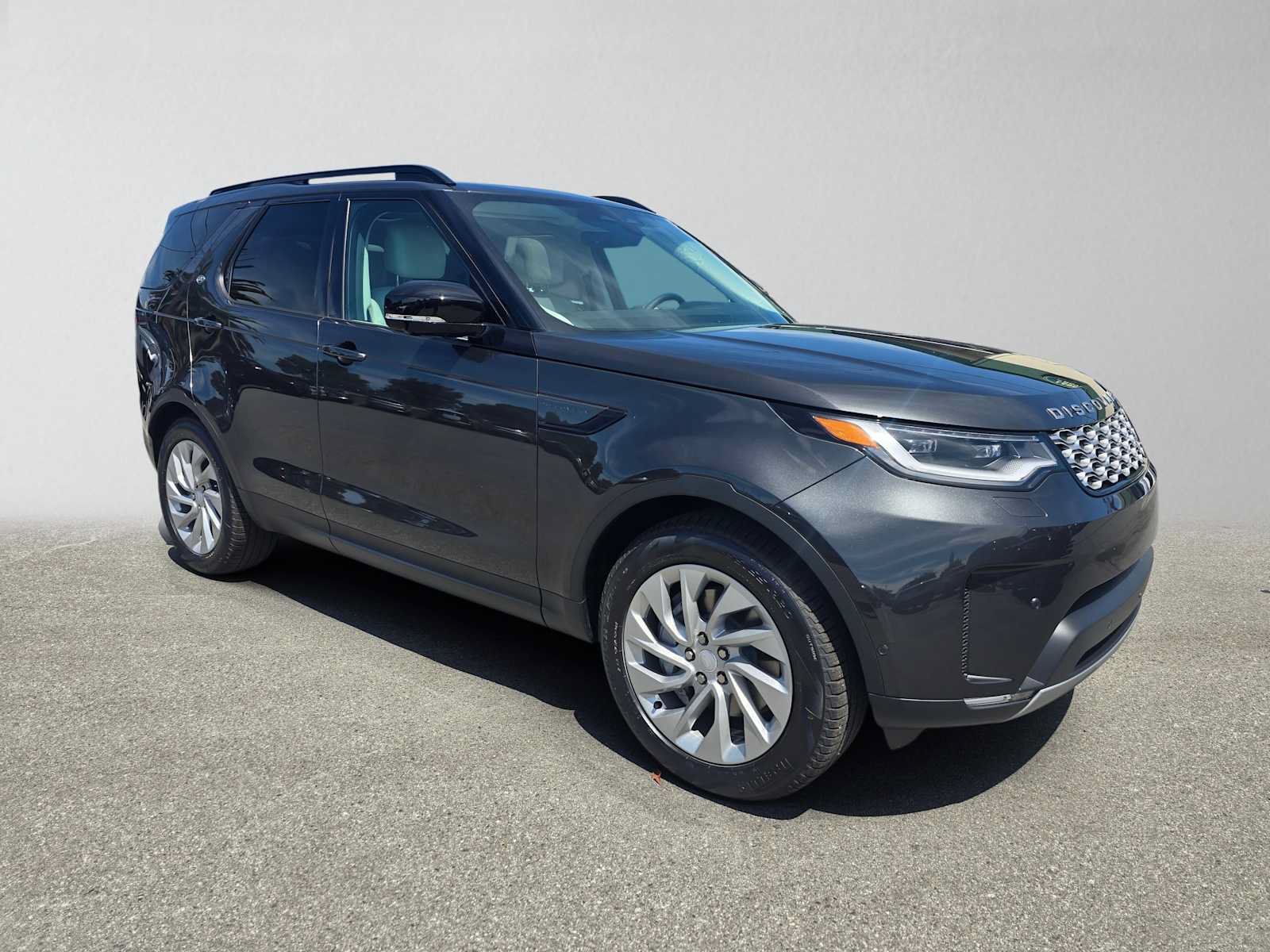 New 2026 Land Rover Discovery S AWD/4WD image 7