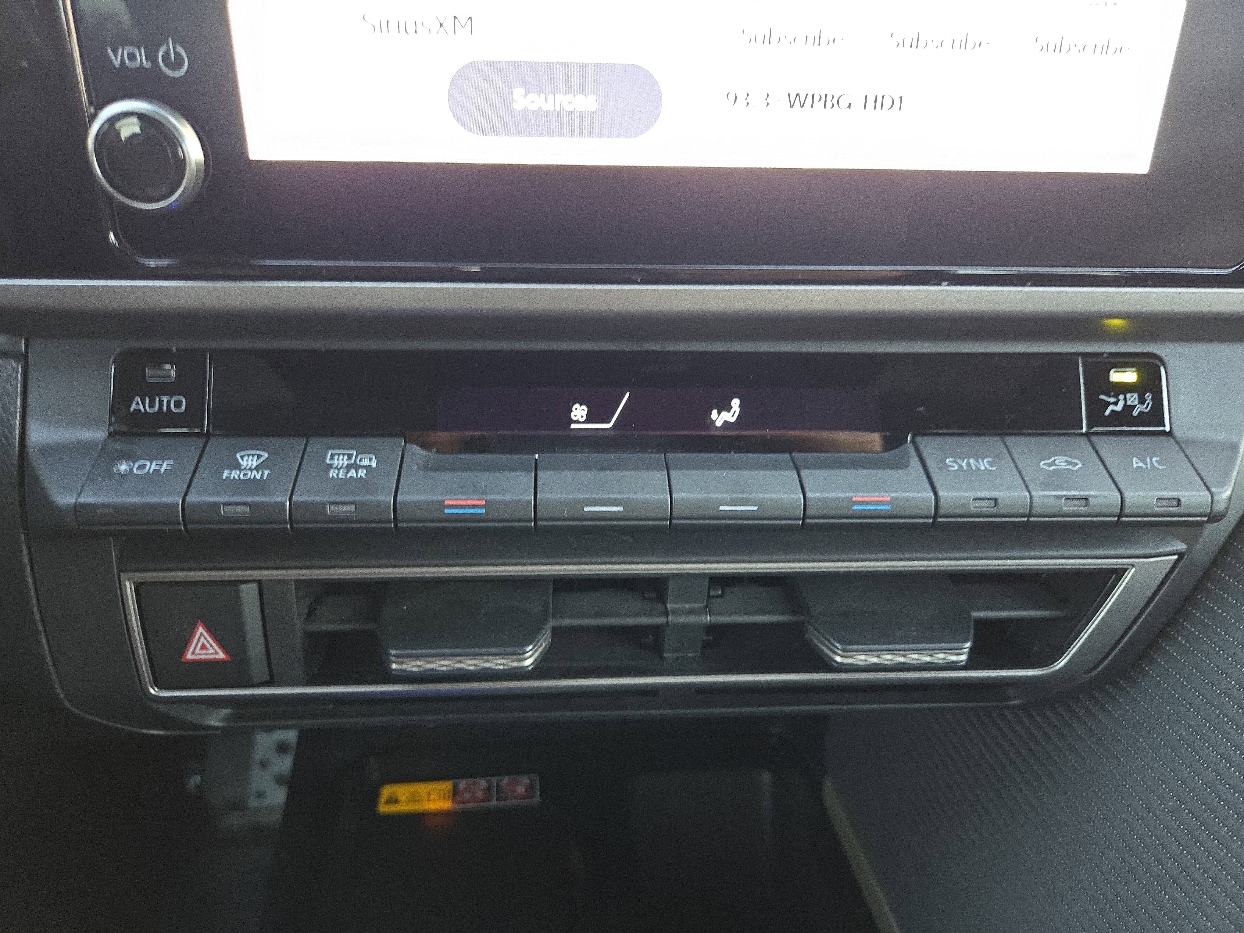 Used 2025 Toyota Camry LE image 20