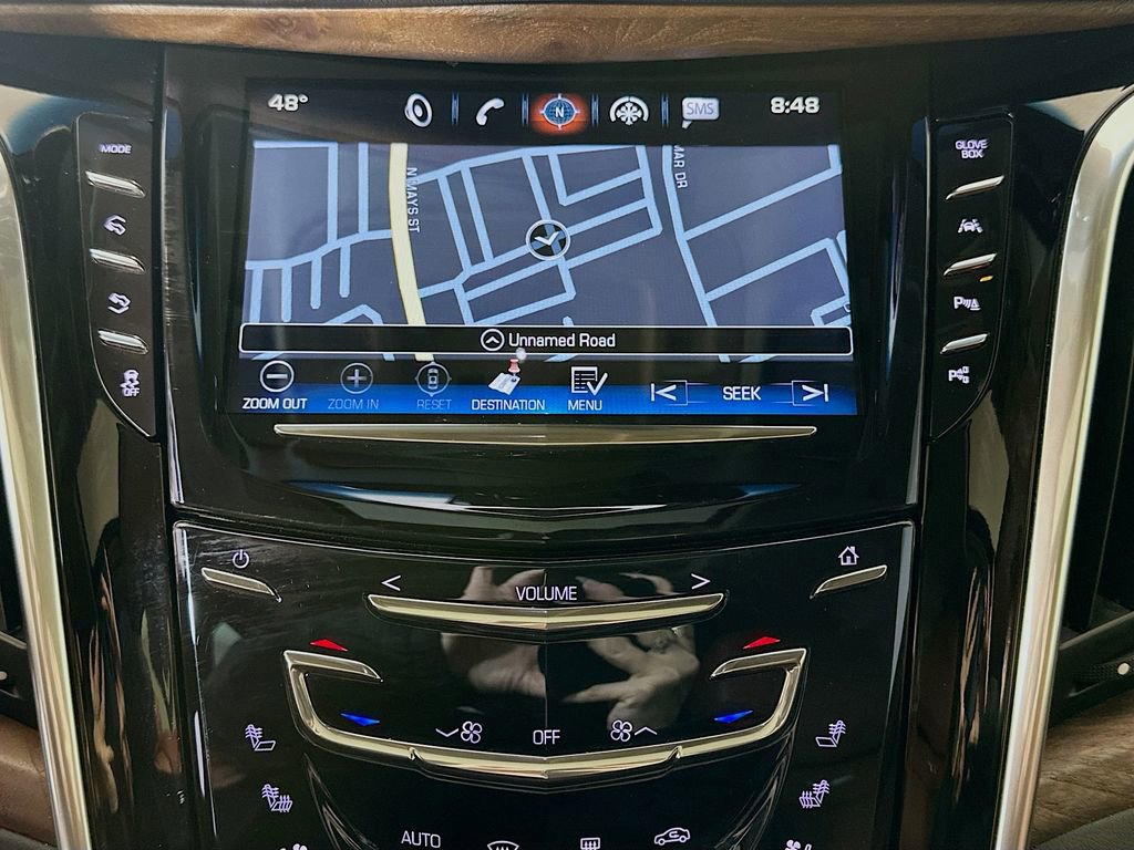 Used 2019 Cadillac Escalade Luxury image 13