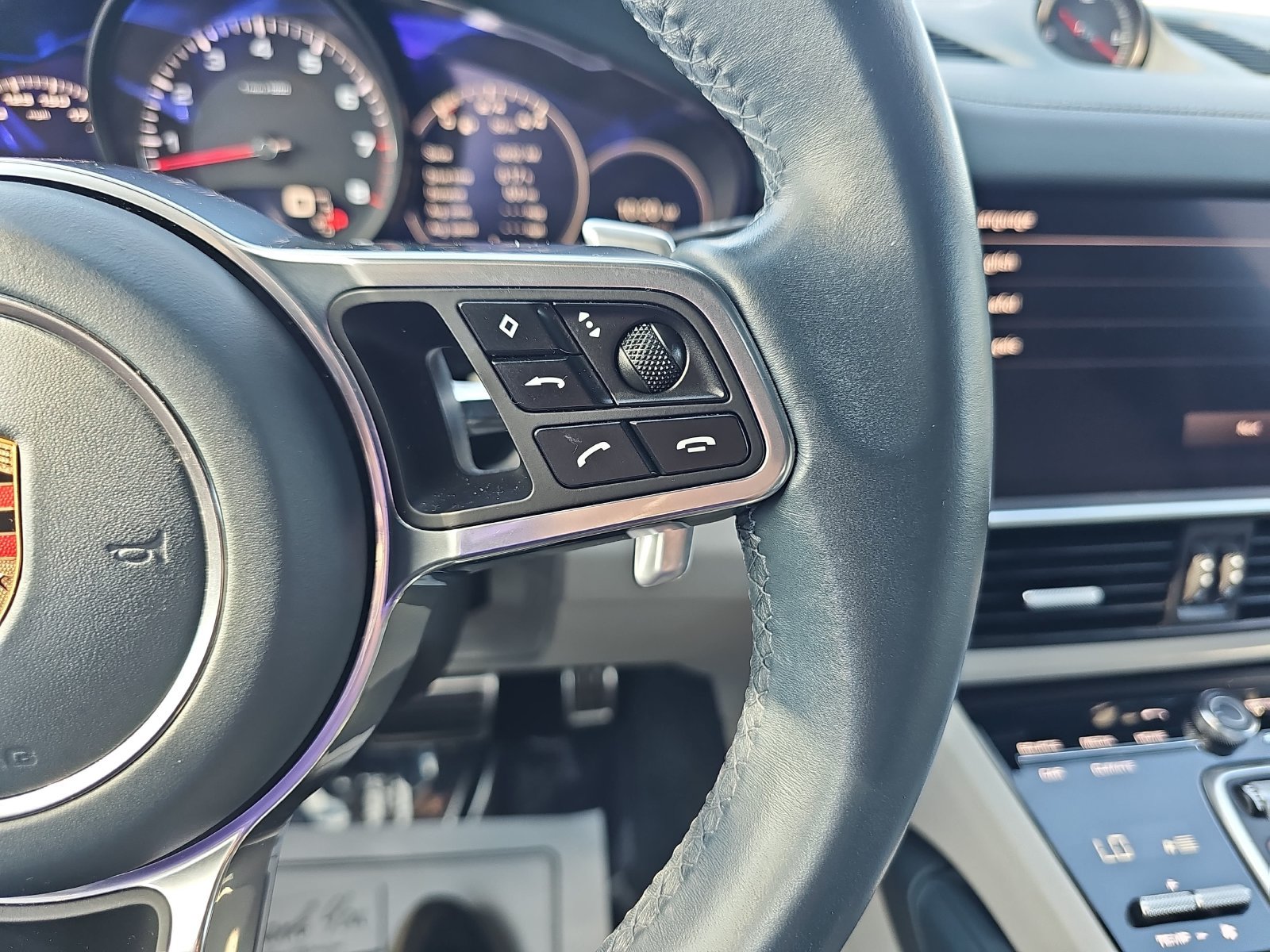 Used 2023 Porsche Cayenne S Platinum AWD/4WD image 18