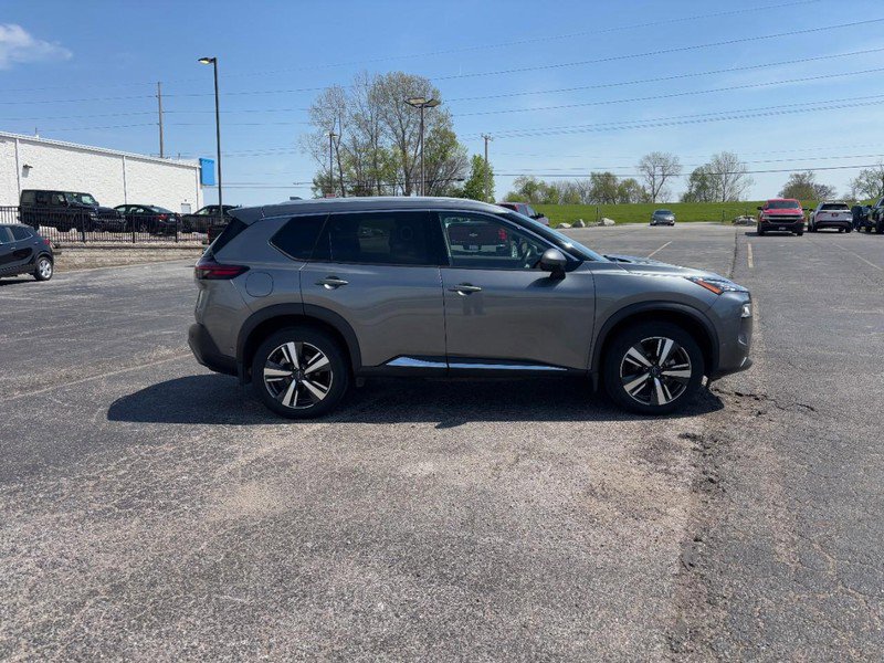 Used 2023 Nissan Rogue SL w/ SL Premium Package image 6