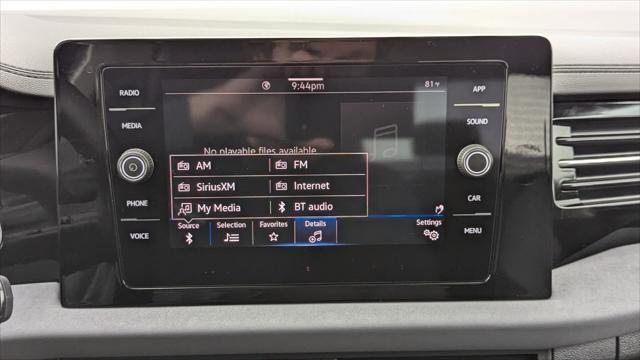 Used 2025 Volkswagen Jetta SE image 28