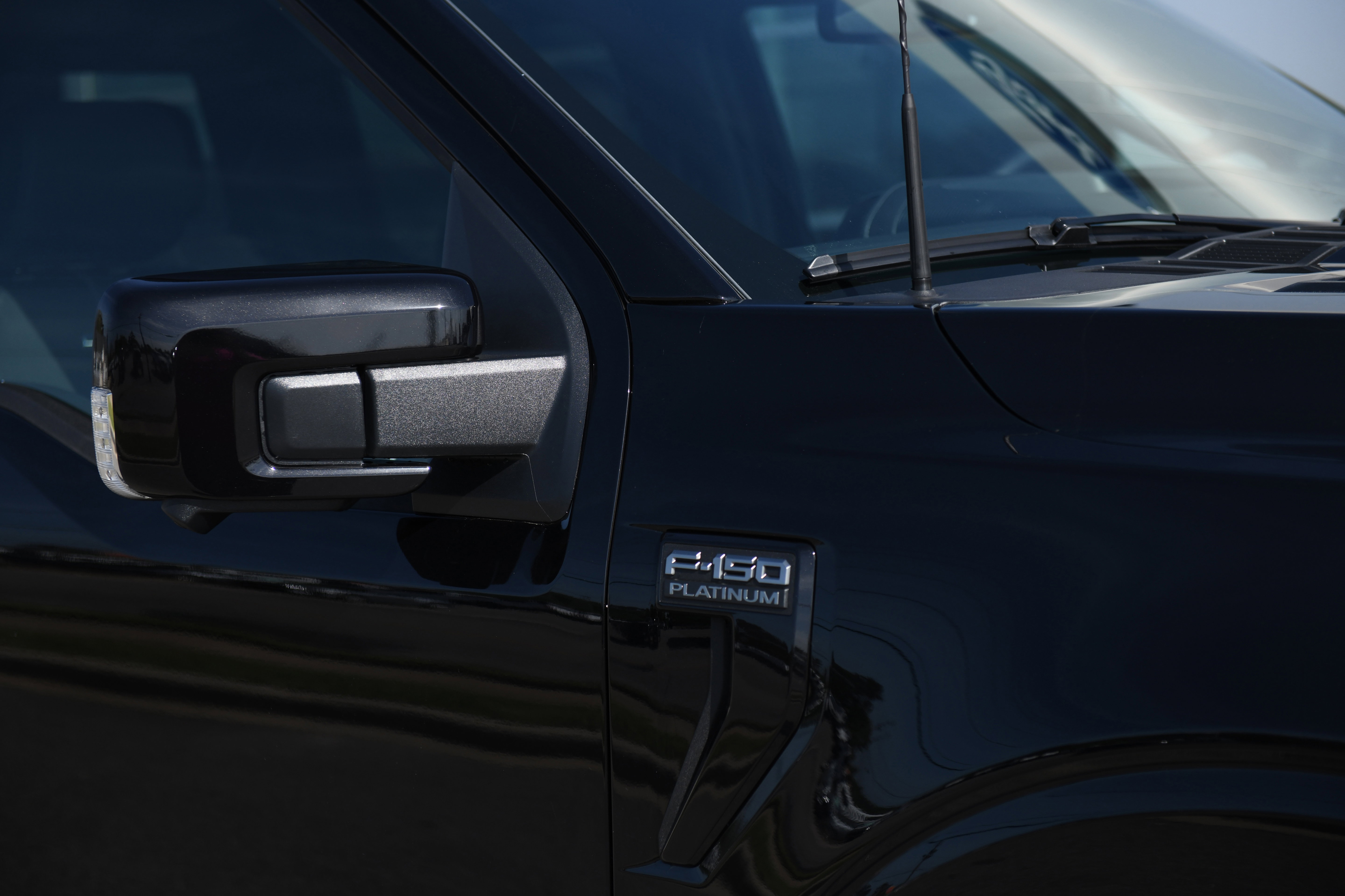 New 2026 Ford F150 Platinum image 4