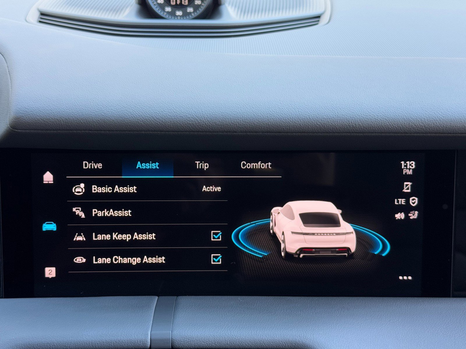 Used 2020 Porsche Taycan 4S image 28