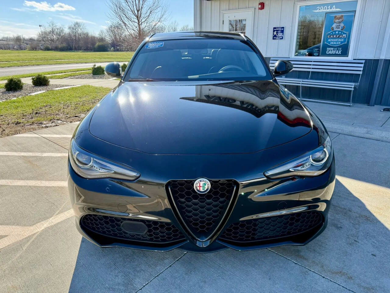 Used 2019 Alfa Romeo Giulia w/ Quick Order Package 22K Sport RWD image 3