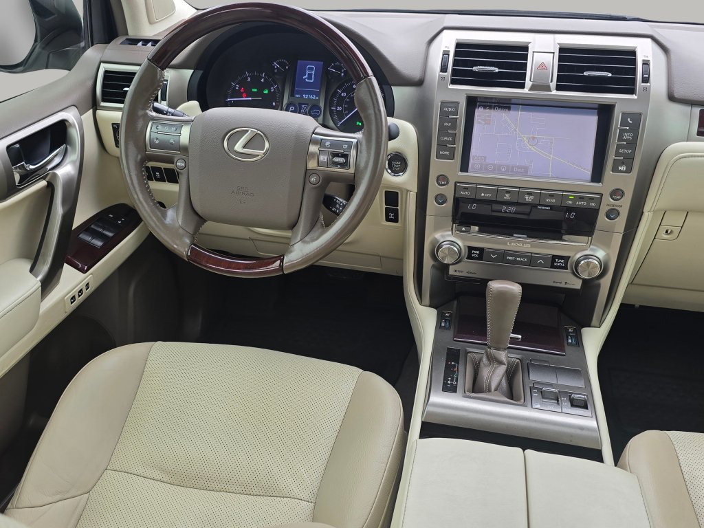 Used 2018 Lexus GX 460 Premium AWD/4WD image 3