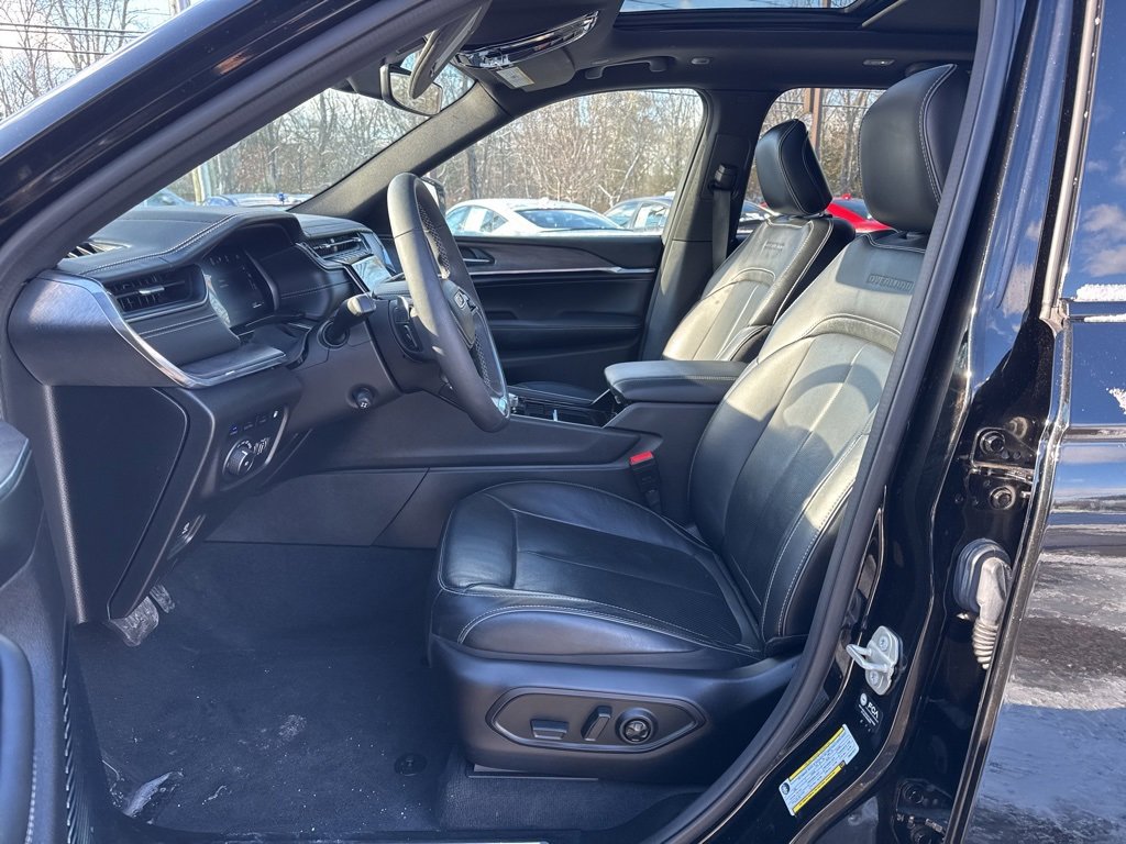 Used 2023 Jeep Grand Cherokee Overland image 8