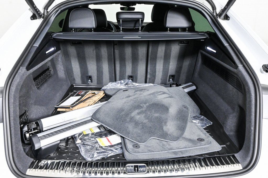 New 2025 Audi Q8 Premium image 32