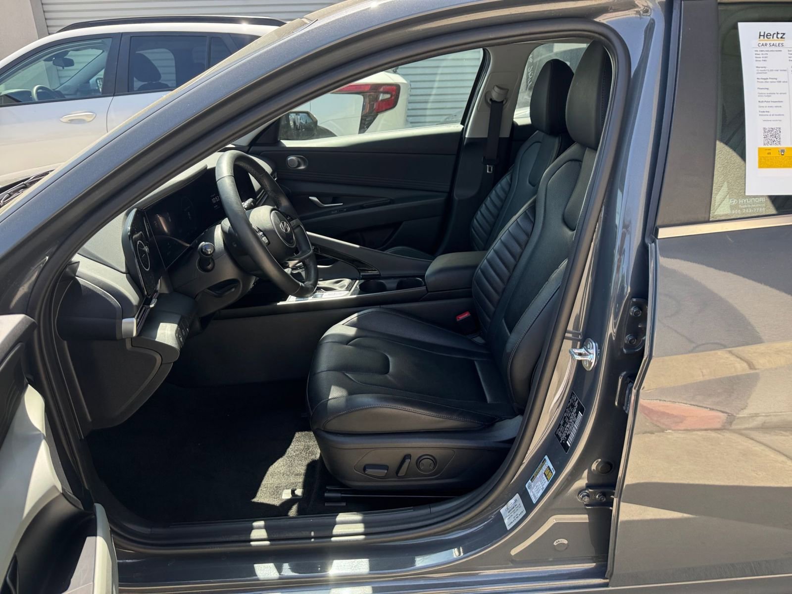 Used 2025 Hyundai Elantra Limited FWD image 29