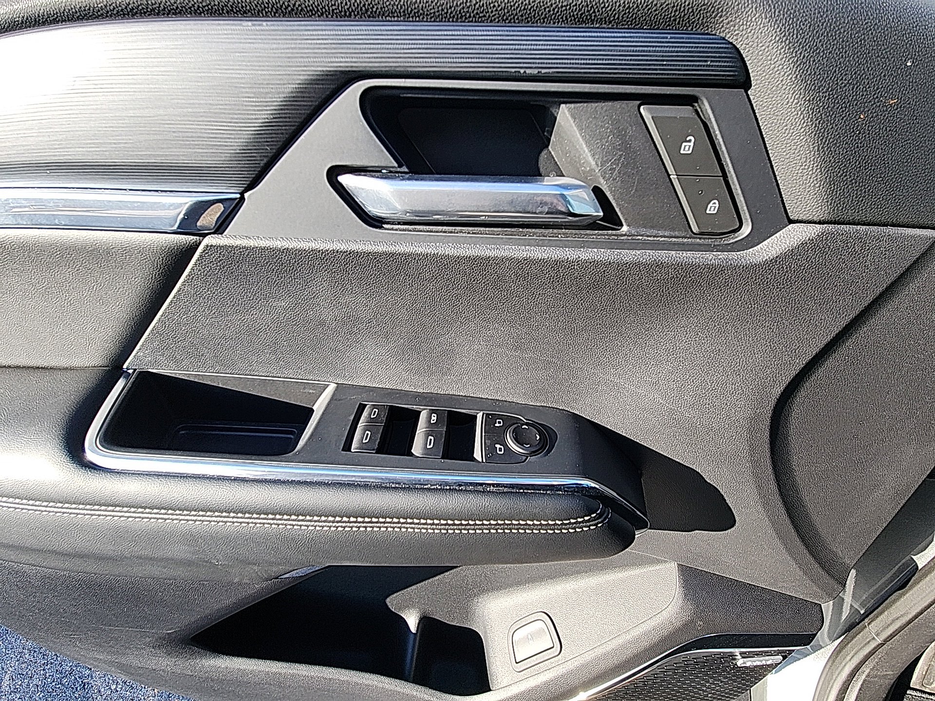 New 2025 GMC Acadia Elevation w/ Super Cruise Package image 13