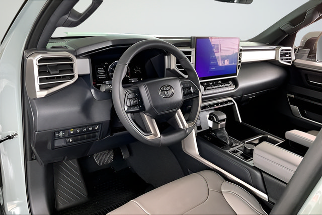 Used 2026 Toyota Tundra Limited AWD/4WD image 14