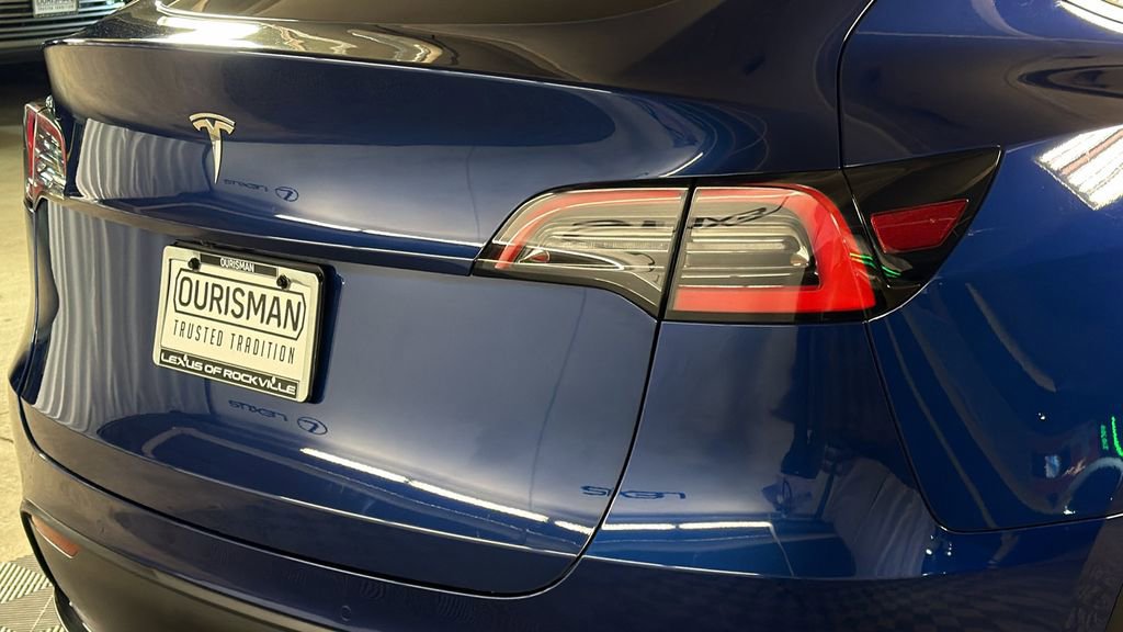 Used 2021 Tesla Model Y Standard Range image 6