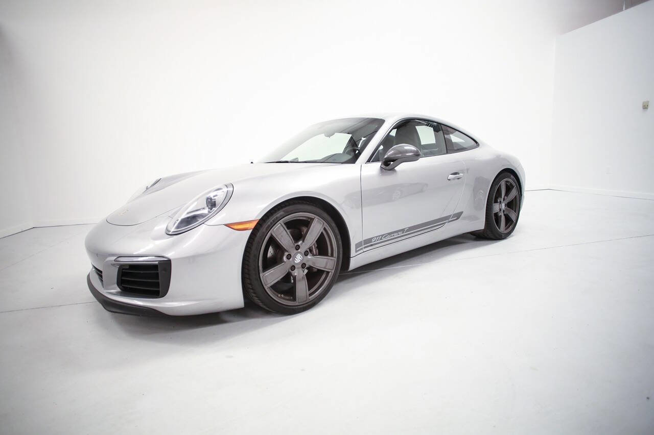 Used 2018 Porsche 911 Carrera T image 3