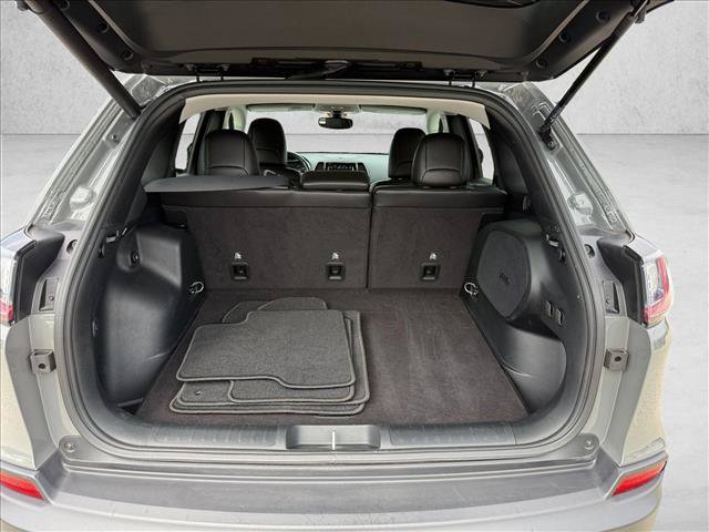 Used 2020 Jeep Cherokee Limited AWD/4WD image 6