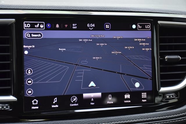 Used 2023 Chrysler Pacifica Limited FWD image 15